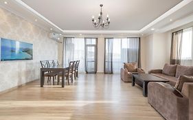 2 Bedrooms 2 Bathrooms Large And Lux Apartment Best Location