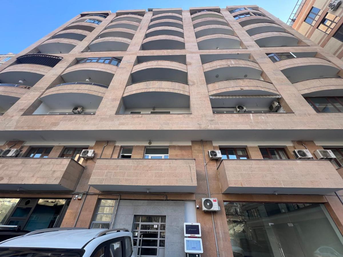 2 Bedrooms 2 Bathrooms Large And Lux Apartment Best Location Ереван Экстерьер фото