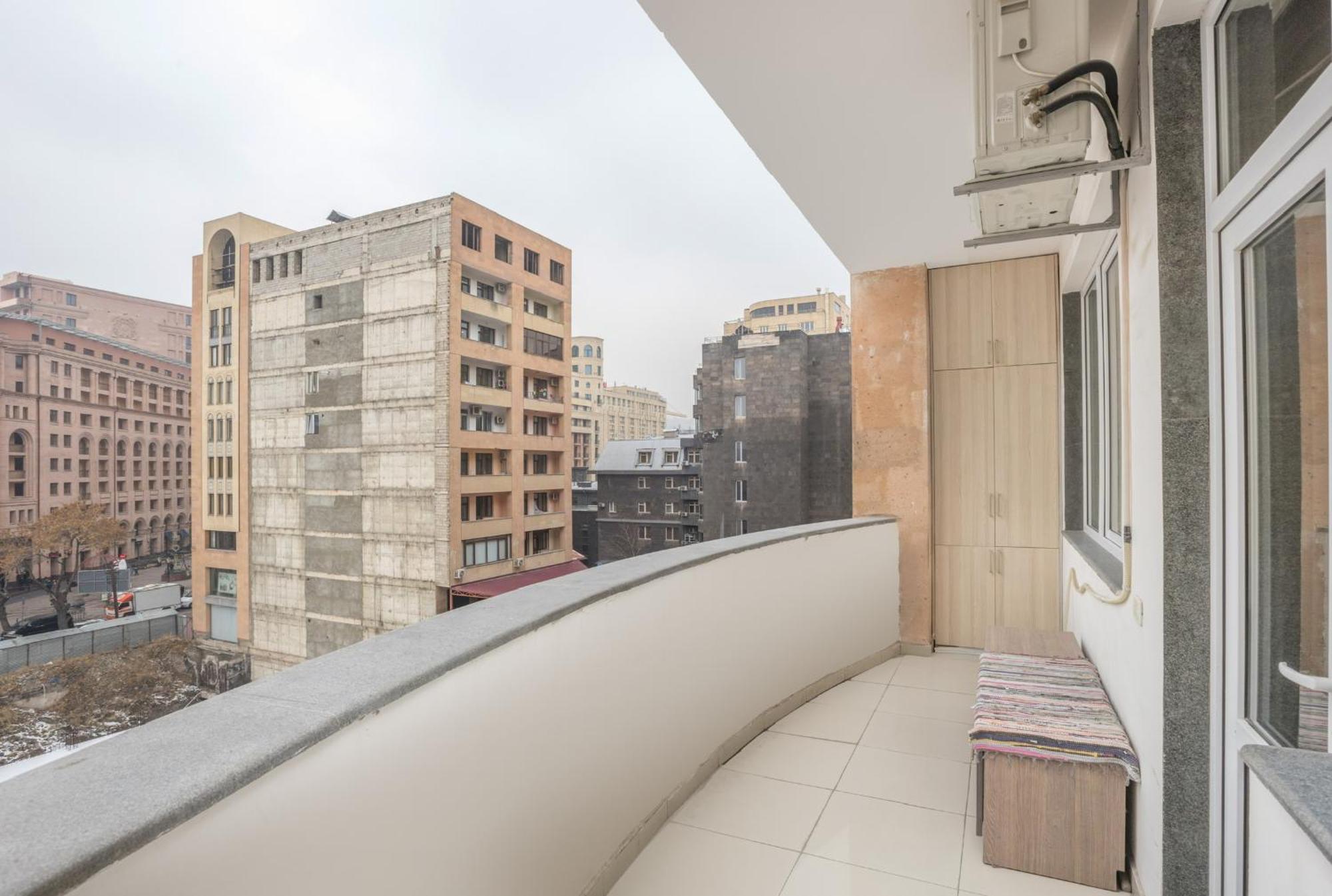 2 Bedrooms 2 Bathrooms Large And Lux Apartment Best Location Ереван Экстерьер фото
